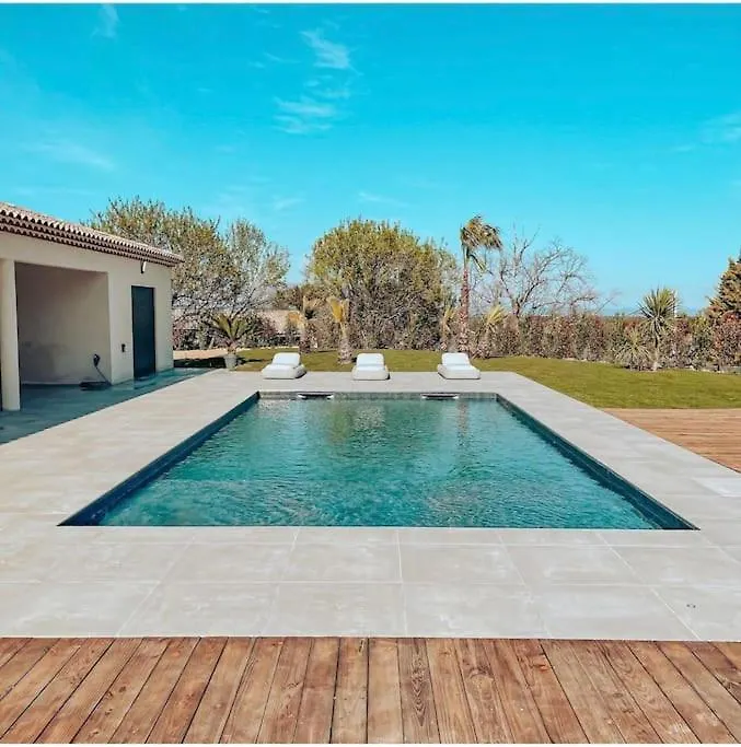 La Villa Sainte-Victoire / Luxury Villa South Of France Mimet