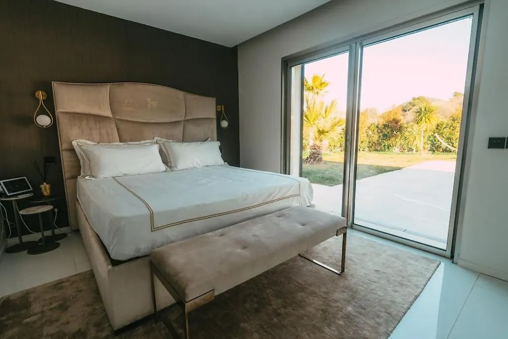 La Villa Sainte-Victoire / Luxury Villa South Of France Mimet